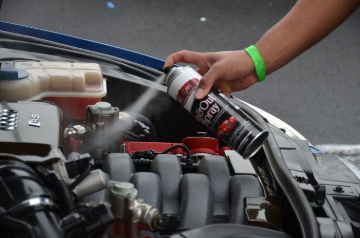 How to clean your car engine